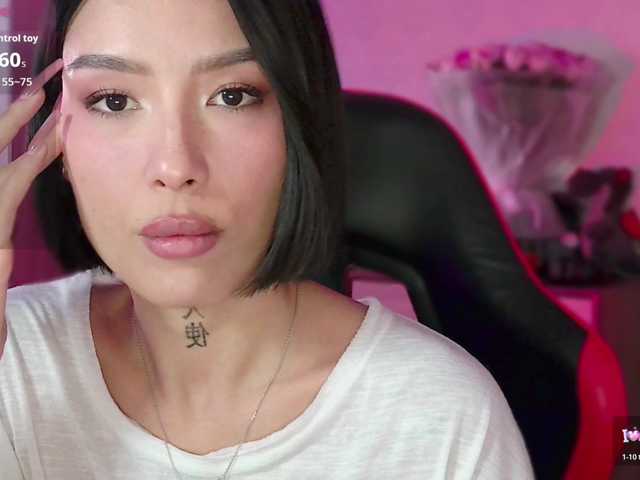 JulieTurner live cam on BongaCams