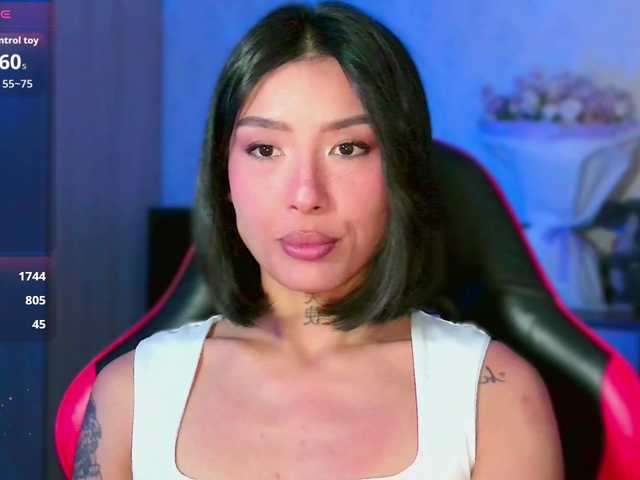 JulieTurner live cam on BongaCams