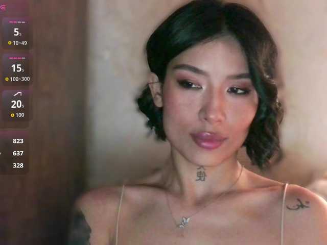 JulieTurner's BongaCams show and profile
