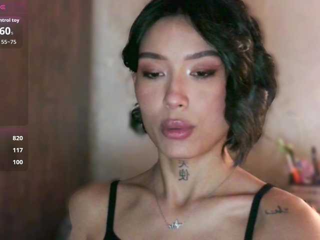 JulieTurner's BongaCams show and profile