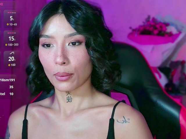 Girl-next-door live webcam show