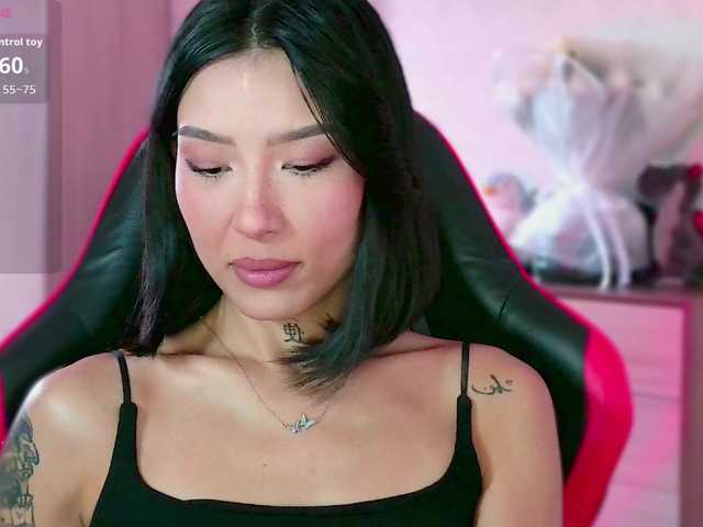 JulieTurner live cam on BongaCams