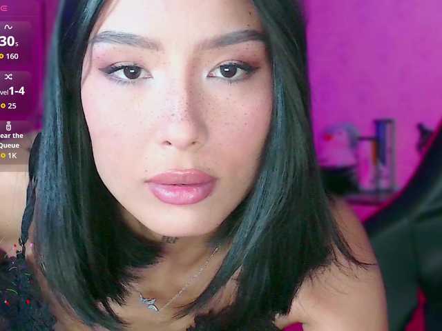 JulieTurner live cam on BongaCams