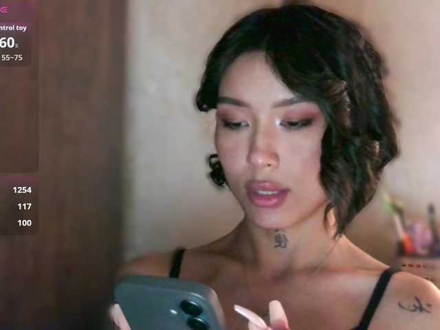 JulieTurner's BongaCams show and profile