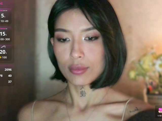 JulieTurner's BongaCams show and profile