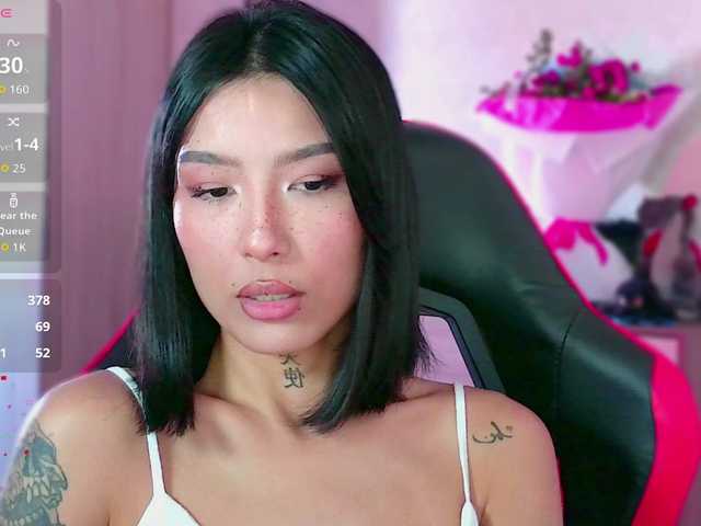 JulieTurner live cam on BongaCams