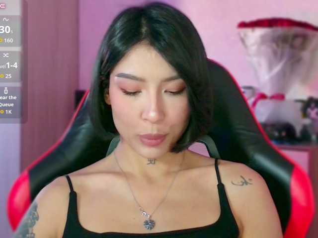 JulieTurner live cam on BongaCams
