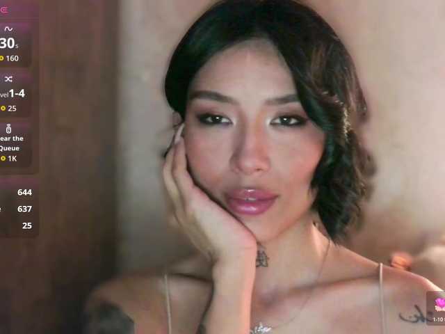 JulieTurner's BongaCams show and profile