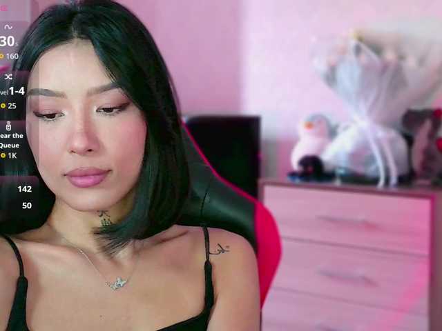 JulieTurner live cam on BongaCams