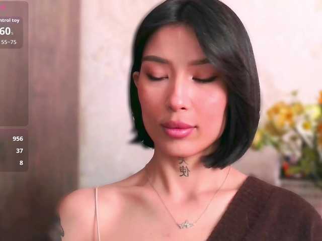 JulieTurner's BongaCams show and profile