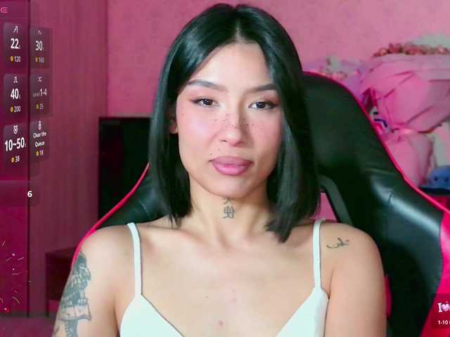 JulieTurner live cam on BongaCams