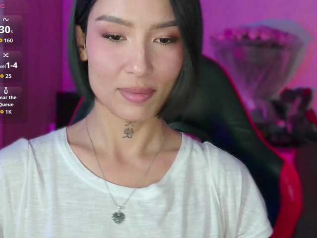 JulieTurner live cam on BongaCams