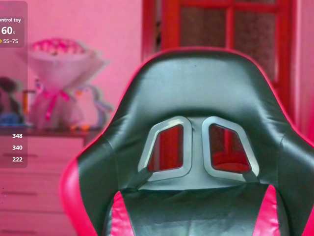JulieTurner live cam on BongaCams