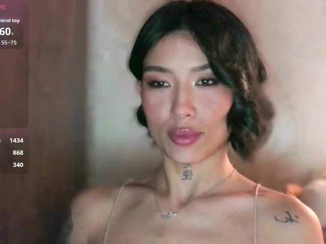 JulieTurner's BongaCams show and profile