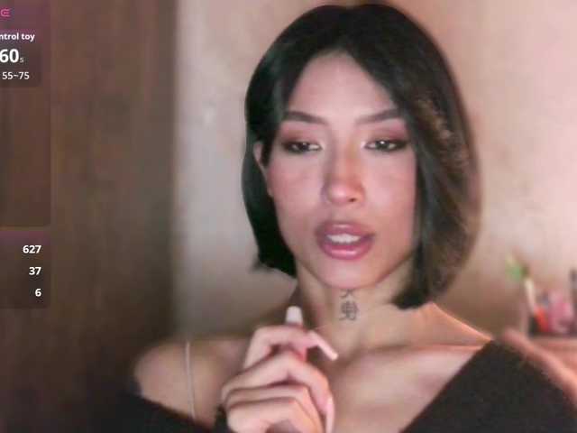 JulieTurner's BongaCams show and profile