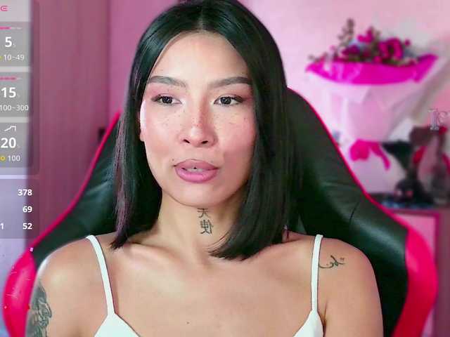JulieTurner live cam on BongaCams