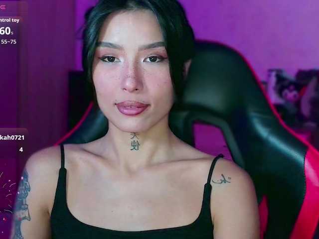 JulieTurner live cam on BongaCams