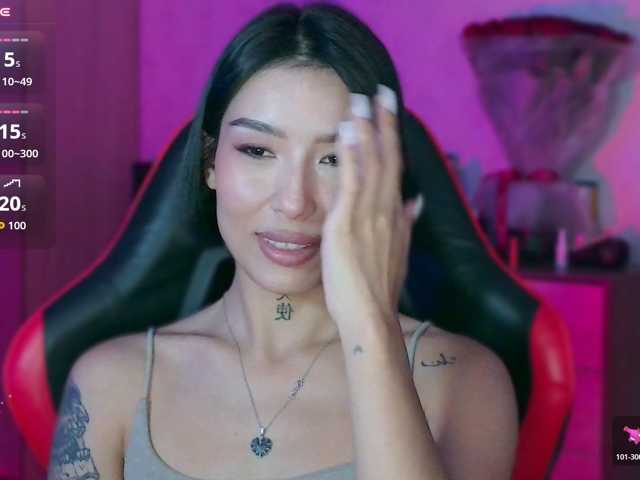 JulieTurner live cam on BongaCams