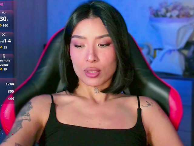 JulieTurner live cam on BongaCams