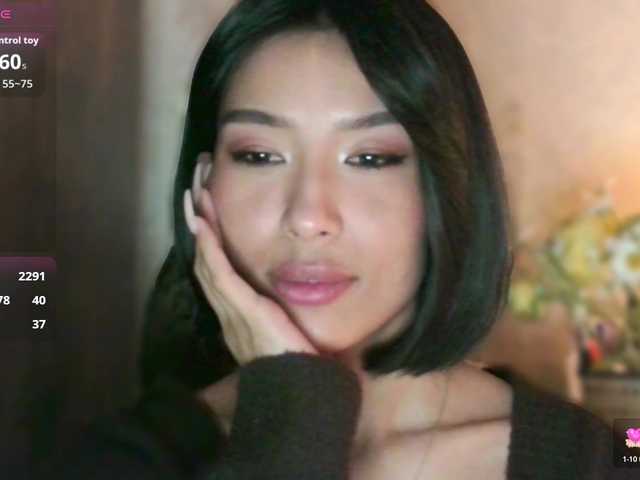 JulieTurner's BongaCams show and profile