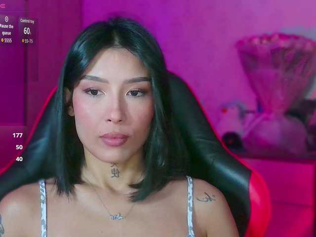 JulieTurner live cam on BongaCams