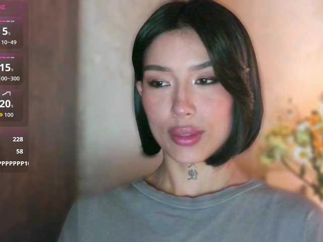 JulieTurner's BongaCams show and profile