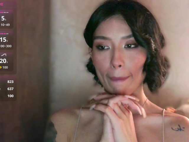 JulieTurner's BongaCams show and profile