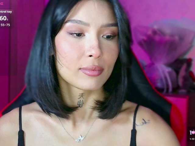 JulieTurner live cam on BongaCams