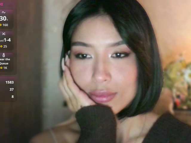 JulieTurner's BongaCams show and profile