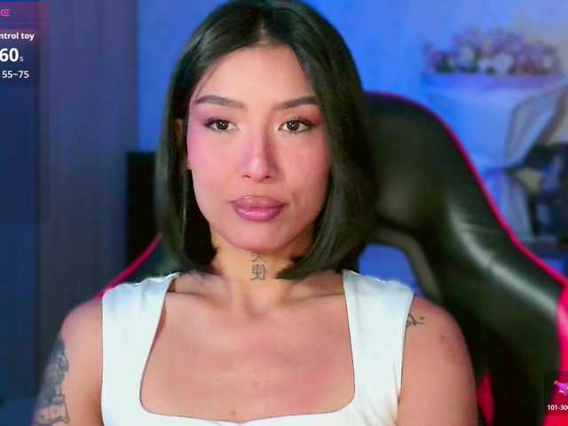 JulieTurner live cam on BongaCams