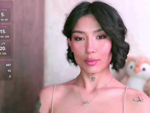 JulieTurner's BongaCams show and profile