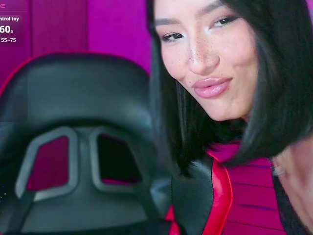 JulieTurner live cam on BongaCams