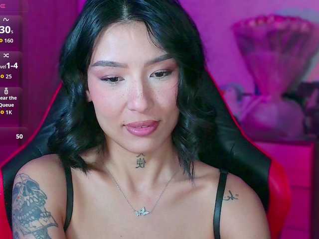 JulieTurner live cam on BongaCams