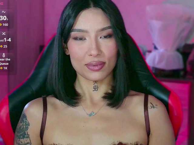 JulieTurner live cam on BongaCams