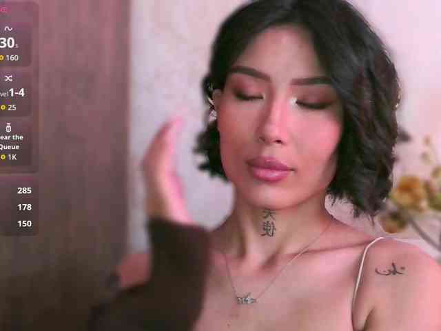 Girl-next-door webcam