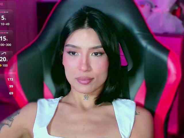 Girl-next-door webcam