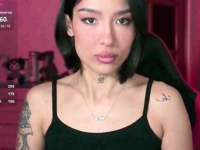 Girl-next-door webcam