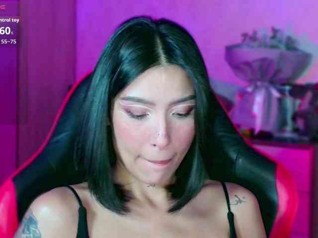 Girl-next-door webcam