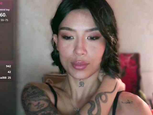 Girl-next-door webcam