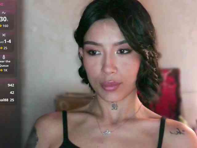 Girl-next-door webcam