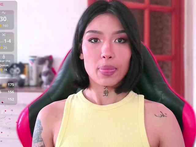 Girl-next-door webcam