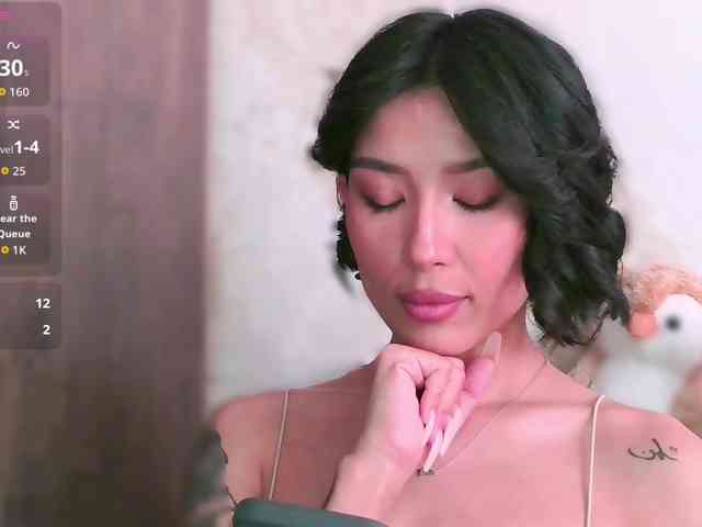 Girl-next-door webcam