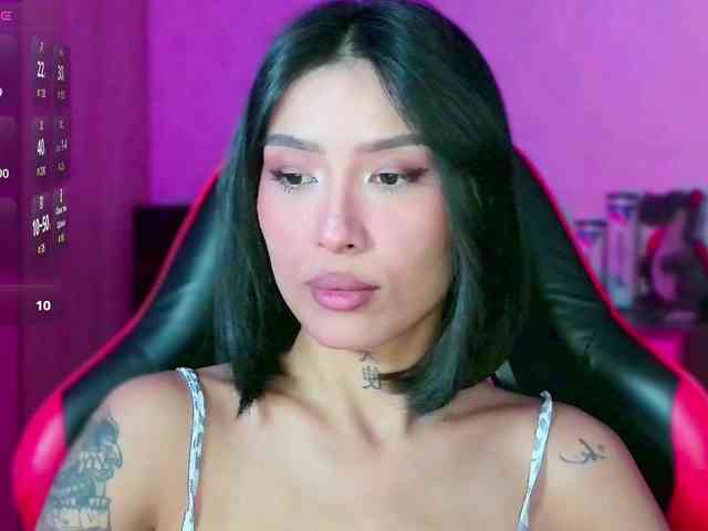 Girl-next-door webcam