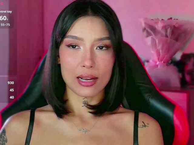 Girl-next-door webcam