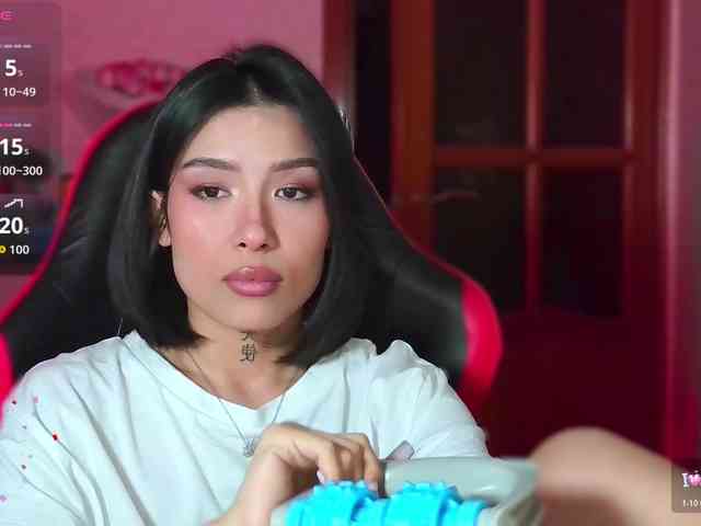 Girl-next-door webcam