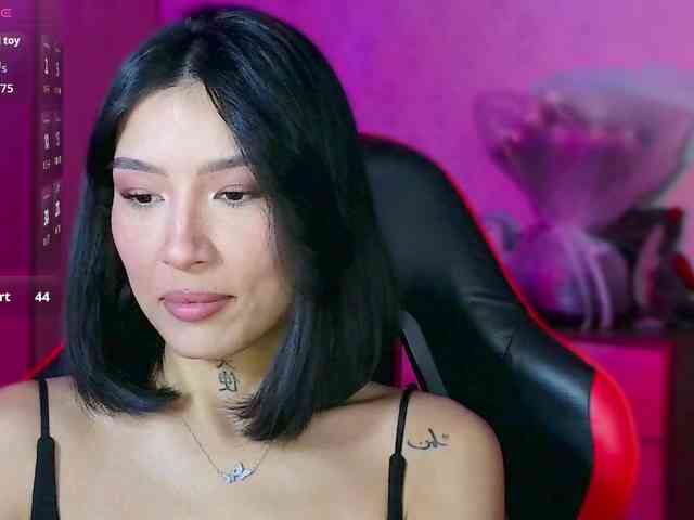 Girl-next-door webcam