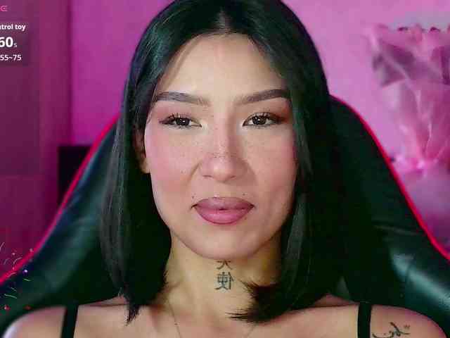 Girl-next-door webcam