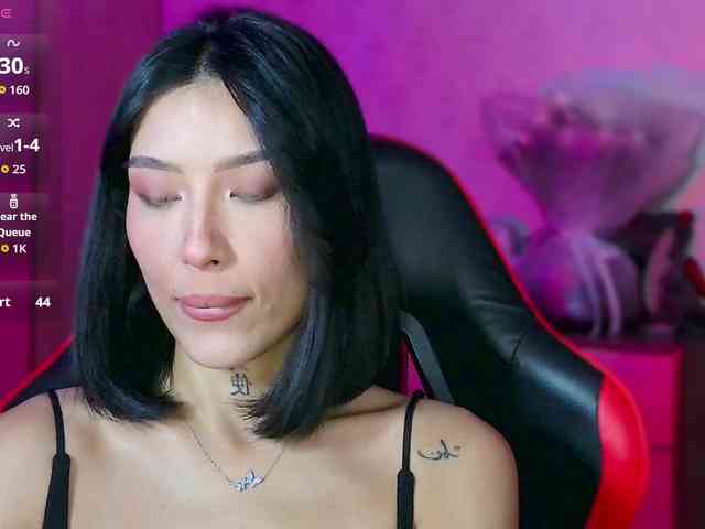 Girl-next-door webcam