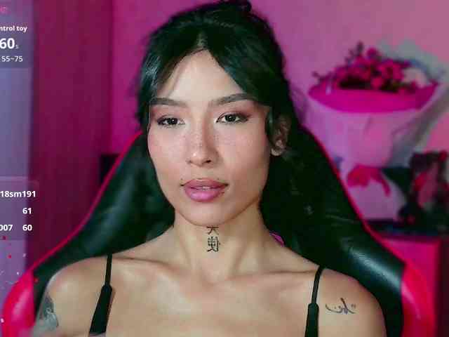 Girl-next-door webcam