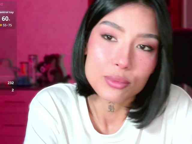 Girl-next-door webcam